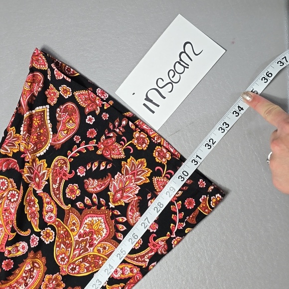 New no boundaries paisley brown black flare leggings women's size XL 15-17 - Picture 8 of 9